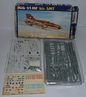 Predám  modely platikových lietadiel 1:48 - 4