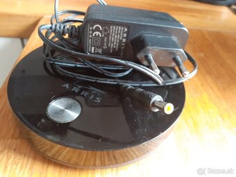 Set-top box ARRIS VIP4302 + ovládač a adaptér - 4