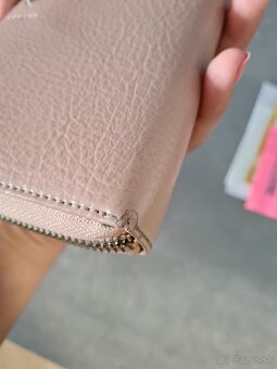 Dámska peňaženka Guess - 4