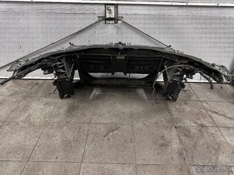 Bmw E90 přední část světla chladiče - 4