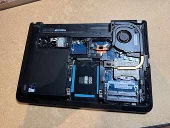 Predám notebook Lenovo e531 na diely alebo na opravu. - 4