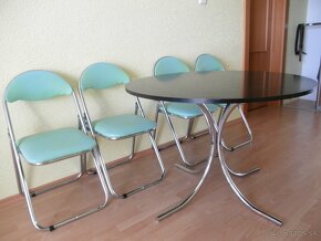 Stôl + 4 stoličky - 4