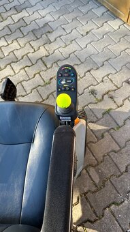 Predám elektrický invalidný vozík Optimus Meyra 2, nemeckej - 4
