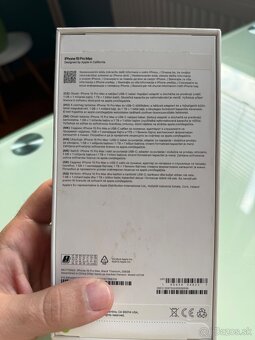 iPhone 15 Pro Max 256GB black titanium + 3x kožené kryty - 4