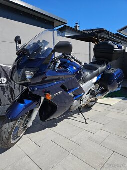 Yamaha FJR 1300 - 4