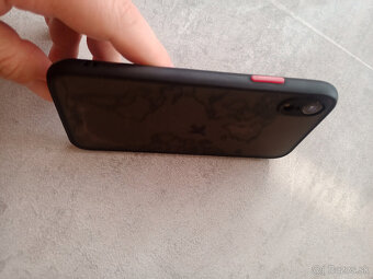 Apple iPhone XR 64GB - 4