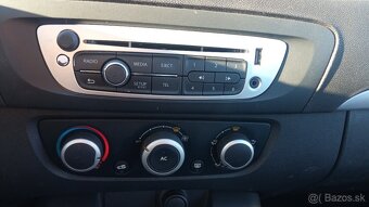 Renault Scénic 1.6 16V - 4