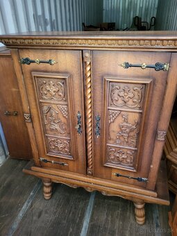 Starožitná skriňa - 4