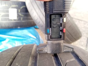 Nexen 215/55 R17 letné - 4