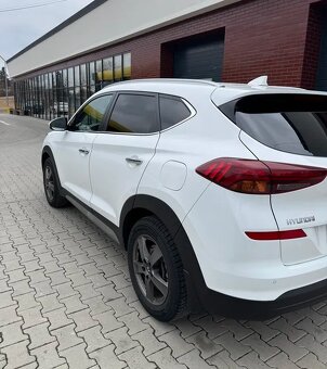Hyundai Tucson 1.6 benzín 97kw - 4