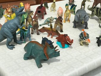 Figúrky dinosaurov - 4