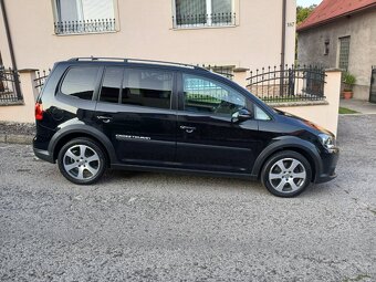 Volkswagen Touran 2.0 TDI CROSS - 4