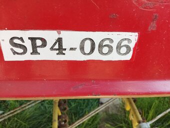 Pásová hrabačka na seno SP4-066 - 4