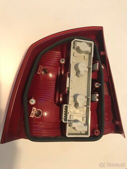 Zadné svetlá Škoda Octavia II - 4