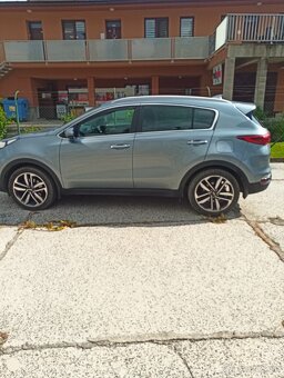 KIA SPORTAGE - 4