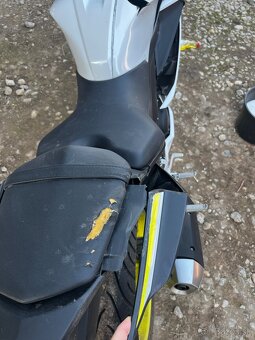 Yamaha YZF r125 - 4
