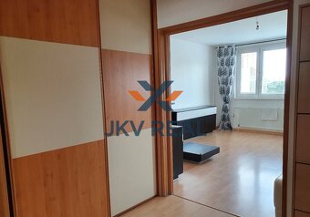Slnečný veľký 3 izbový byt v tichej časti Petržalky. - 4
