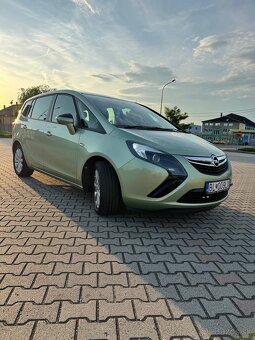 Opel Zafira Tourer 1,4 Turbo 103 kW 2012 - 4