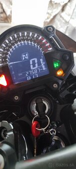 Kawasaki Z400 - 4