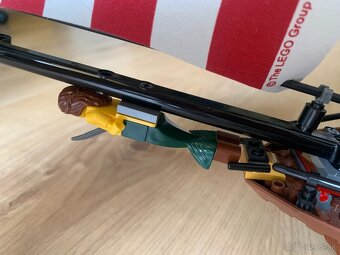 LEGO Pirates 6243 Brickbeard's Bounty - 4
