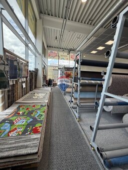PRENÁJOM - Obchodné priestory 220m2 v nákupnom centre TATRY, - 4