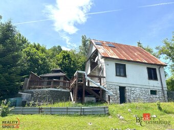 NA PREDAJ / Murovaný rodinný dom sa samote pri Ružíne - Veľk - 4