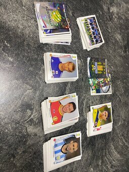 Ponúkam futbalové samolepky PANINI - 4