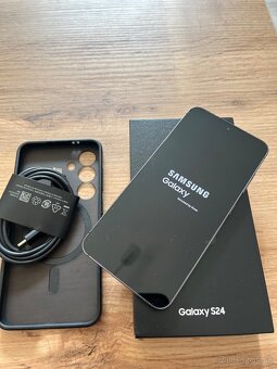Samsung Galaxy S 24 256GB - 4