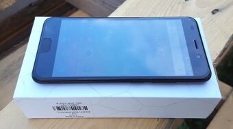 Predám 5,2 palcový 4G LTE Smartfon DUAL SIM Fot.SONY . - 4