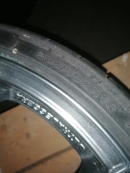 205/35r18 letné - 4