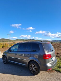 Predám Volkswagen Touran 1,4 TSI Highline - 4