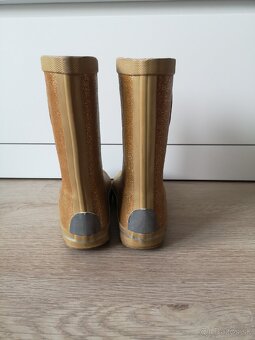 Gumaky Mikk-line 28 - 4