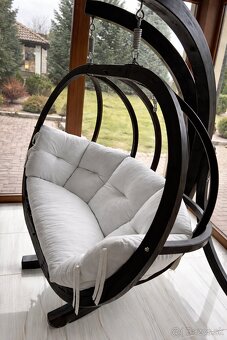 Predám záhradný stôl, stoličky a hojdačku - 4