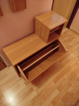 Vešiaková stena - 4