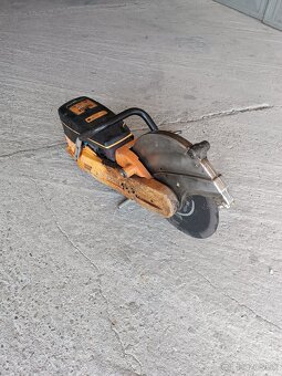 Rozbrusovacia pila - 4