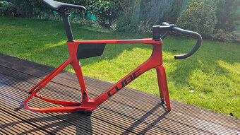 Endurance Cube Agree C62 Race pre výšku 178-188cm(velkost 58 - 4