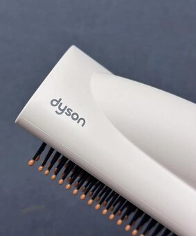 Žehlička na vlasy Dyson - 4
