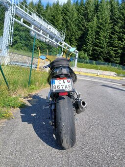 Yamaha FZ1 - 4