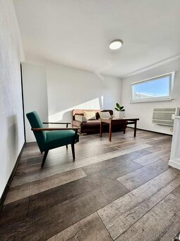 Veľký 1i byt s terasou na prenájom v Kolárove - 4