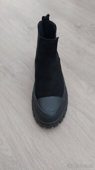 Topánky čierne členkové. - 4