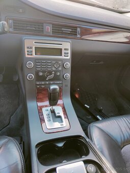 Volvo XC70 2,4 136kw- Náhradní díly - 4