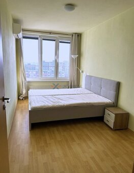 2-izbový byt s balkónom v projekte Jégeho alej, v m.časti Ru - 4