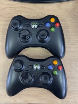 Xbox 360 Elite + 2 ovládače + 3 hry - 4