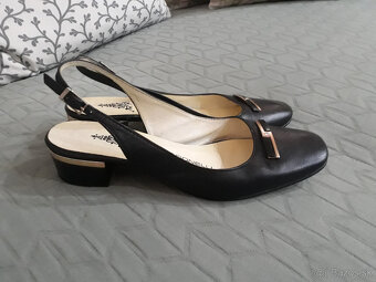 Predám dámske čierne lodičky č. 37 - 4