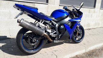 Yamaha YZF-R1 RN09 - 4