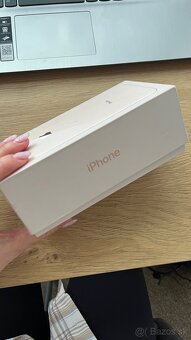 iPhone 8 plus - 4