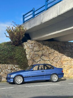 BMW predam krasny zberatelsky model. Mierka 1:18 a 1:43. - 4
