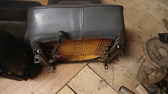 Predám náhradné diely na Mitsubishi Pajero 1 2.5 - 4