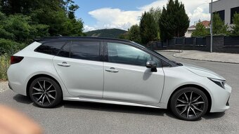 Toyota Corolla MY25 - 2.0 Hybrid GR SPORT / JBL - 4