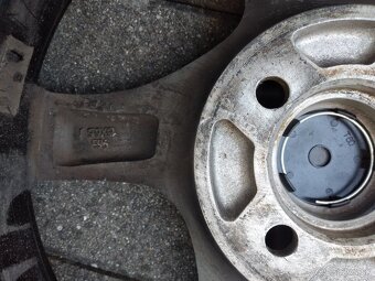 Predaj-hliníkové disky R15 a zimné pneumatiky 185/65 R15 - 4
